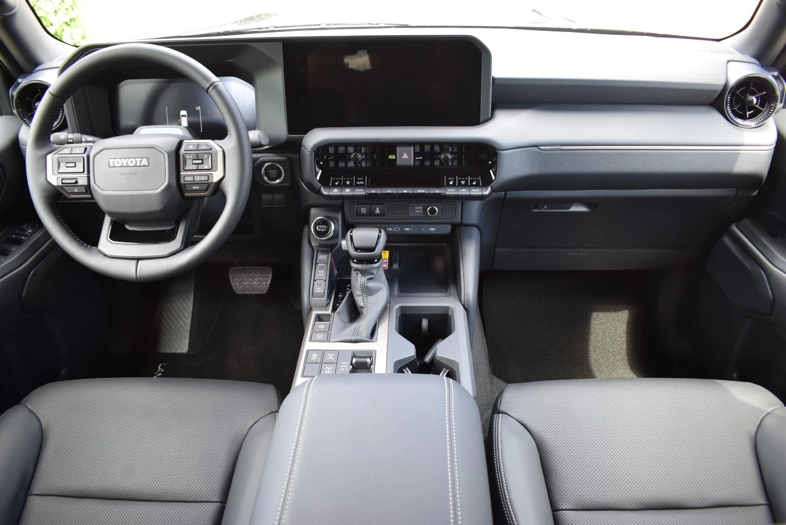 Toyota Land cruiser 250/2.8 D-4D/MILD HYBRID/EXECUTIVE/360/LED - изображение 9