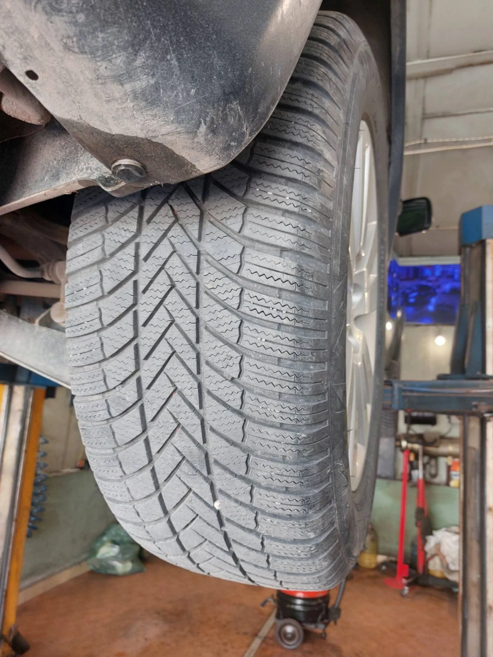 Subaru B10 Tribeka    Без газ, снимка 4 - Автомобили и джипове - 54089614