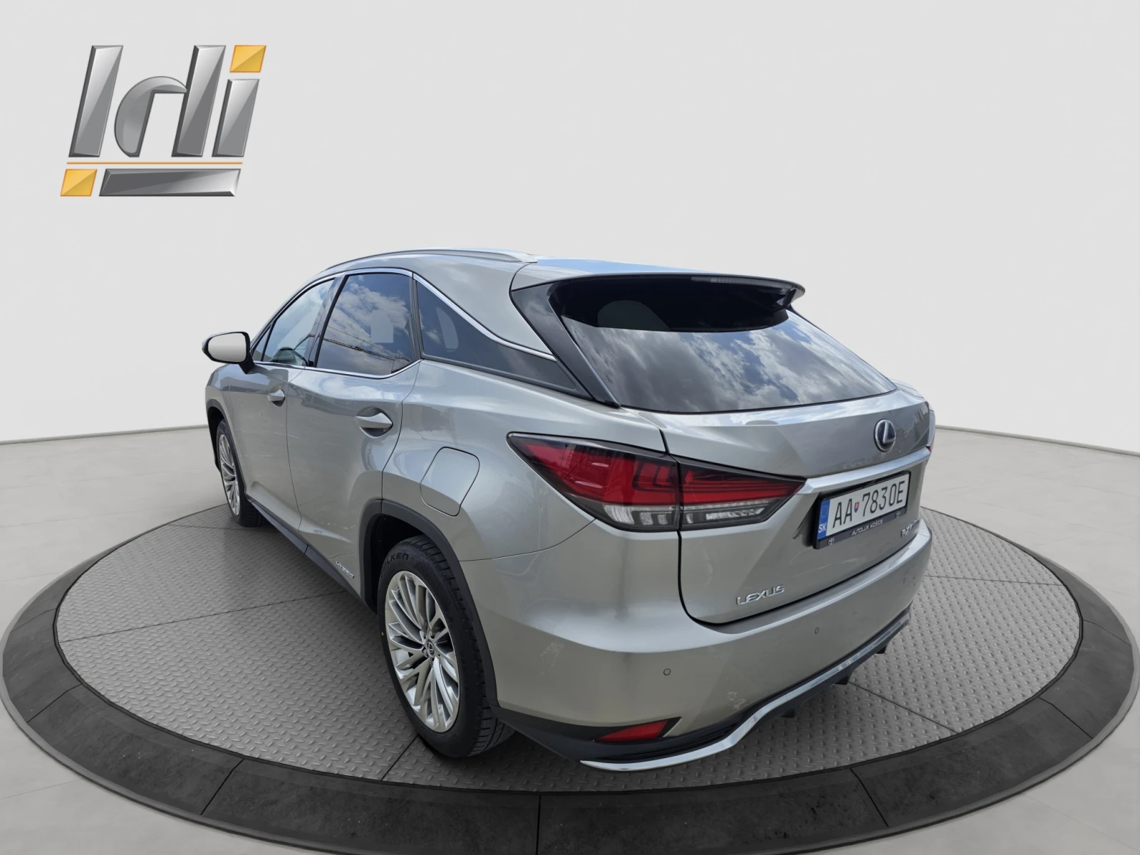 Lexus RX 450h Facelift/Luxury/360Camera/HUD/BSM/В Гаранция, снимка 4 - Автомобили и джипове - 54155504