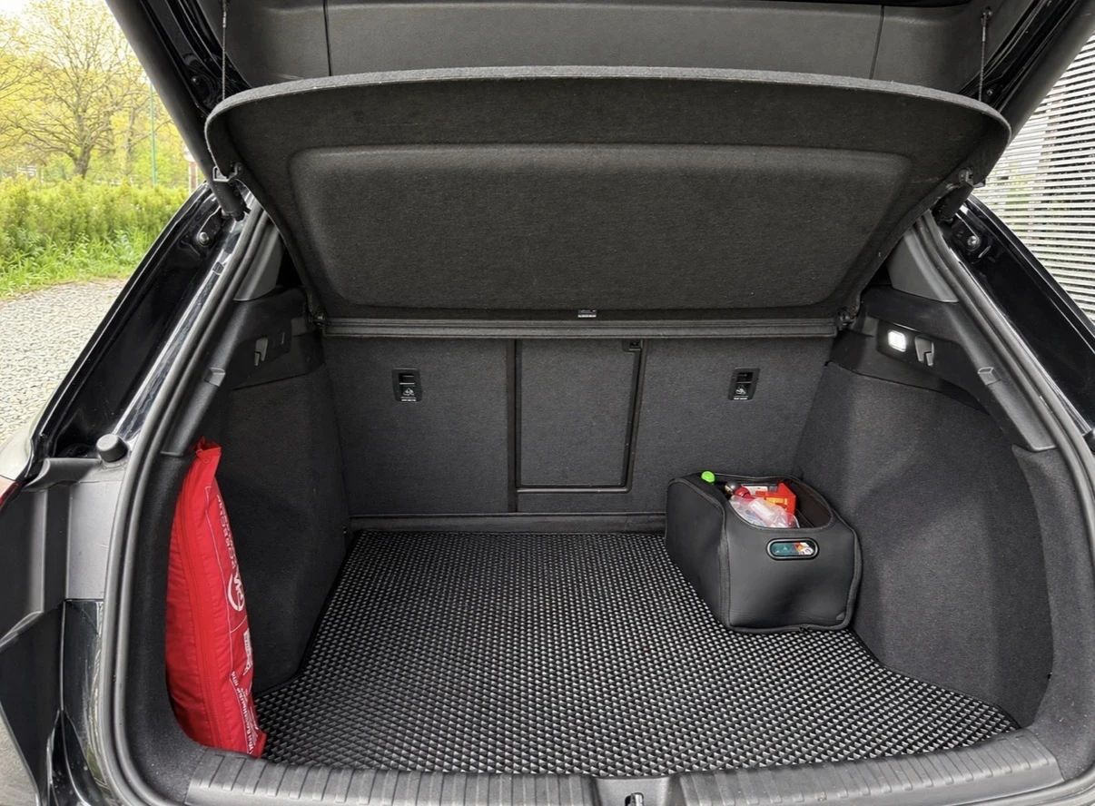 Audi Q4 50 e-tron quattro, снимка 7 - Автомобили и джипове - 54360334