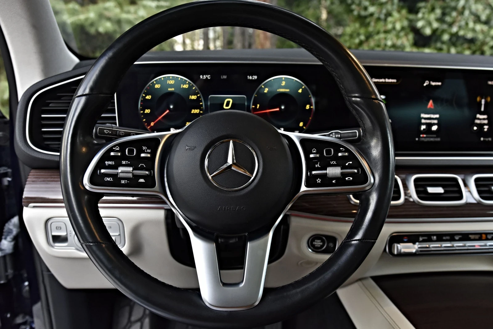 Mercedes-Benz GLE 400 Full AMG, снимка 14 - Автомобили и джипове - 54383522