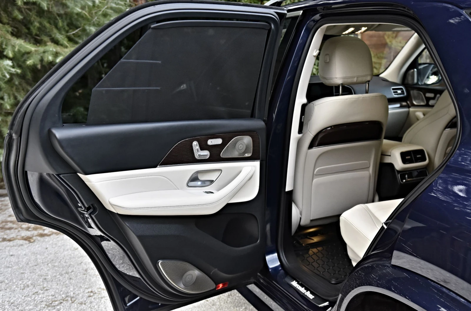 Mercedes-Benz GLE 400 Full AMG, снимка 8 - Автомобили и джипове - 54383522