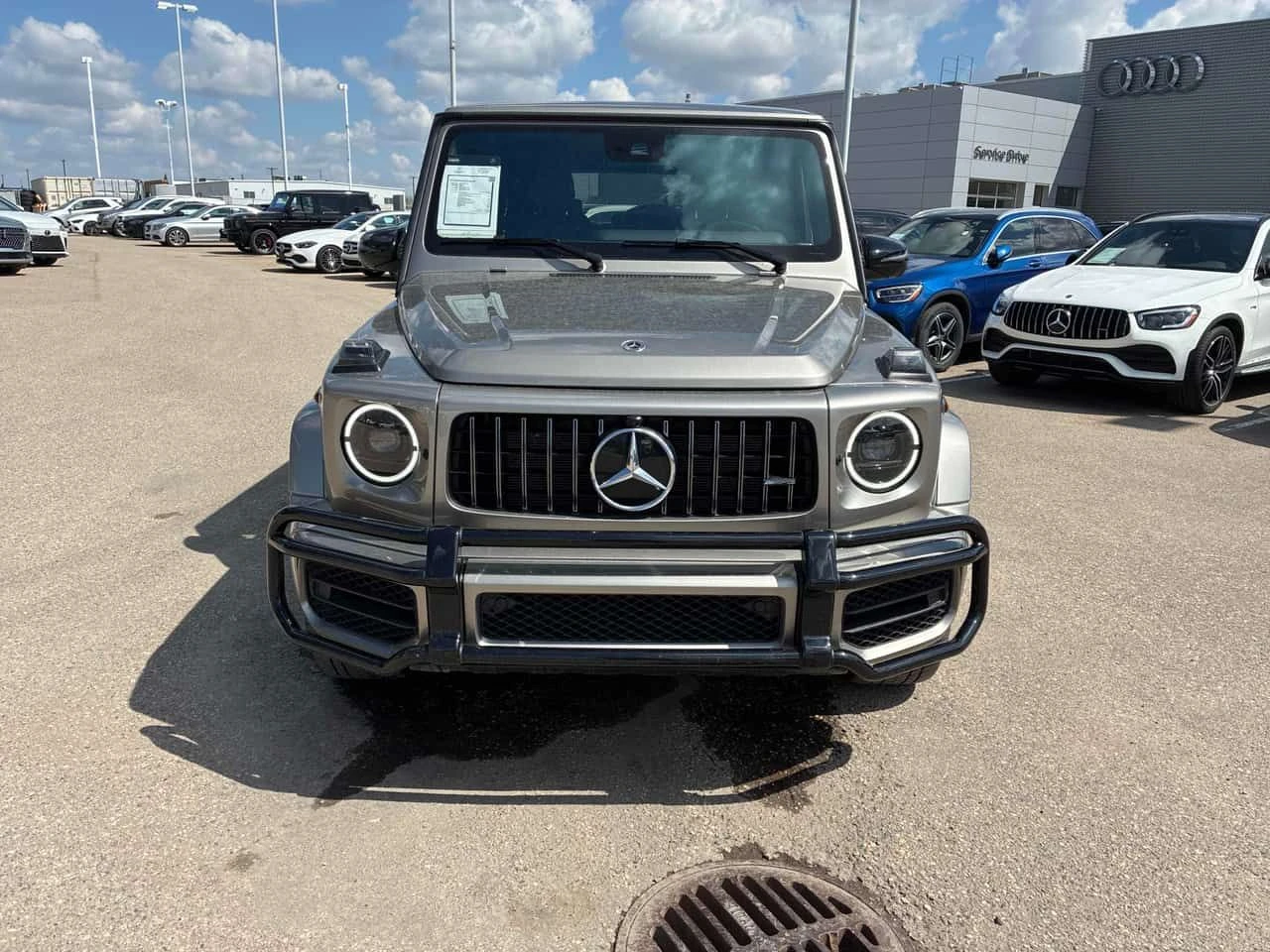Mercedes-Benz G 63 AMG * CARFAX * АВТОКРЕДИТ БЕЗ ПЪРВОНАЧАЛНА ВНОСКА, снимка 2 - Автомобили и джипове - 54710286