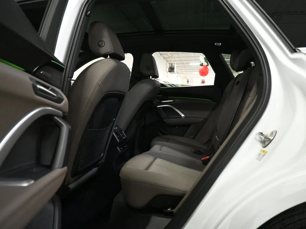 Audi Q5 40 TFSI * Premium Plus * АвтоКредит * (ЦЕНА ДО БГ), снимка 17 - Автомобили и джипове - 55511738