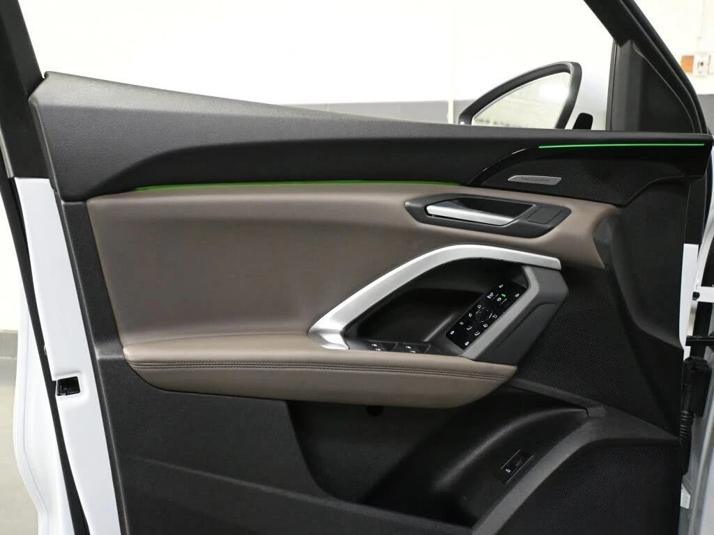 Audi Q5 40 TFSI * Premium Plus * АвтоКредит * (ЦЕНА ДО БГ), снимка 8 - Автомобили и джипове - 55511738