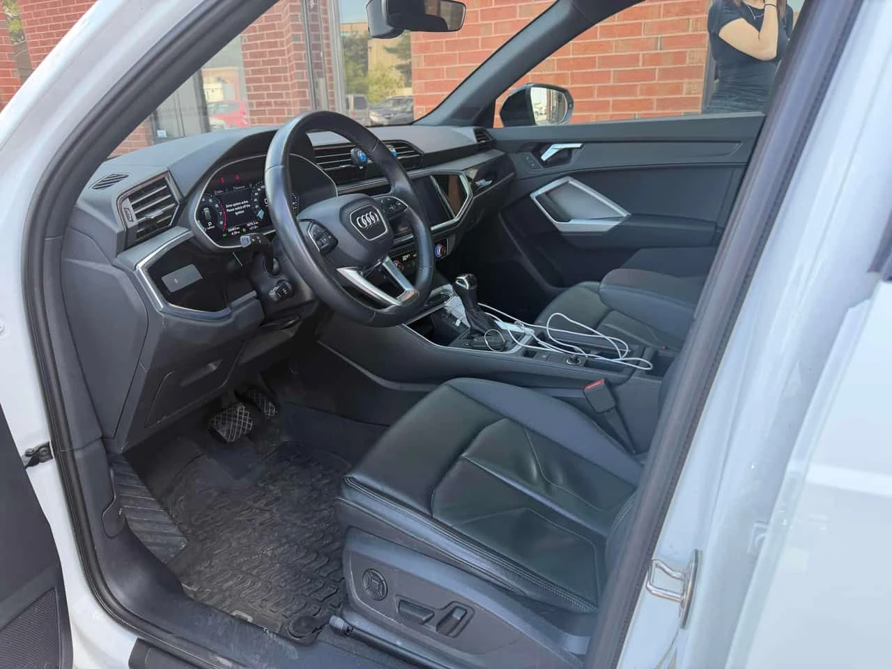 Audi Q3  Komfort / DISTRONIC / CARFAX / ���������� | Mobile.bg � ����������� 5