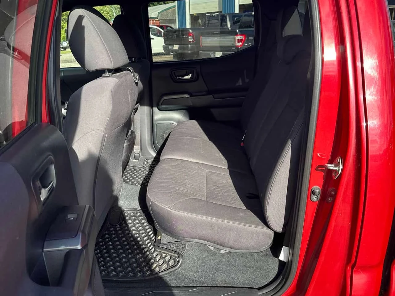 Toyota Tacoma * SR5 * CARFAX * ����������� | Mobile.bg � ����������� 13