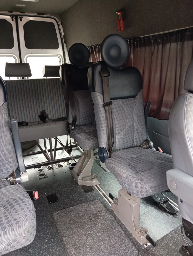 Ford Transit 2.2 TDCI 110kc, снимка 10 - Бусове и автобуси - 53514397