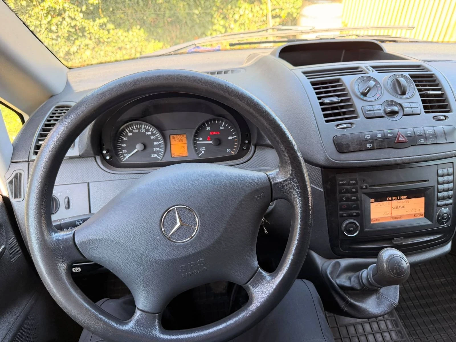 Mercedes-Benz Vito ОЧАКВАН ВНОС/2.2/166 Х.КМ./9 МЕСТЕН, снимка 7 - Бусове и автобуси - 53922230