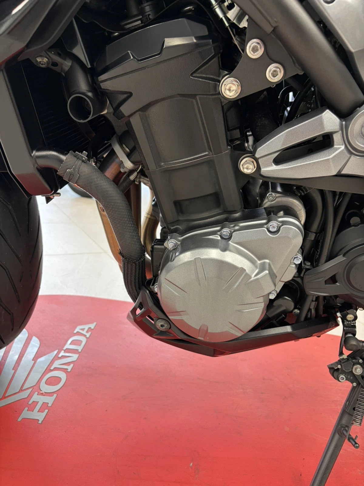 Kawasaki Z, снимка 10 - Мотоциклети и мототехника - 55016459