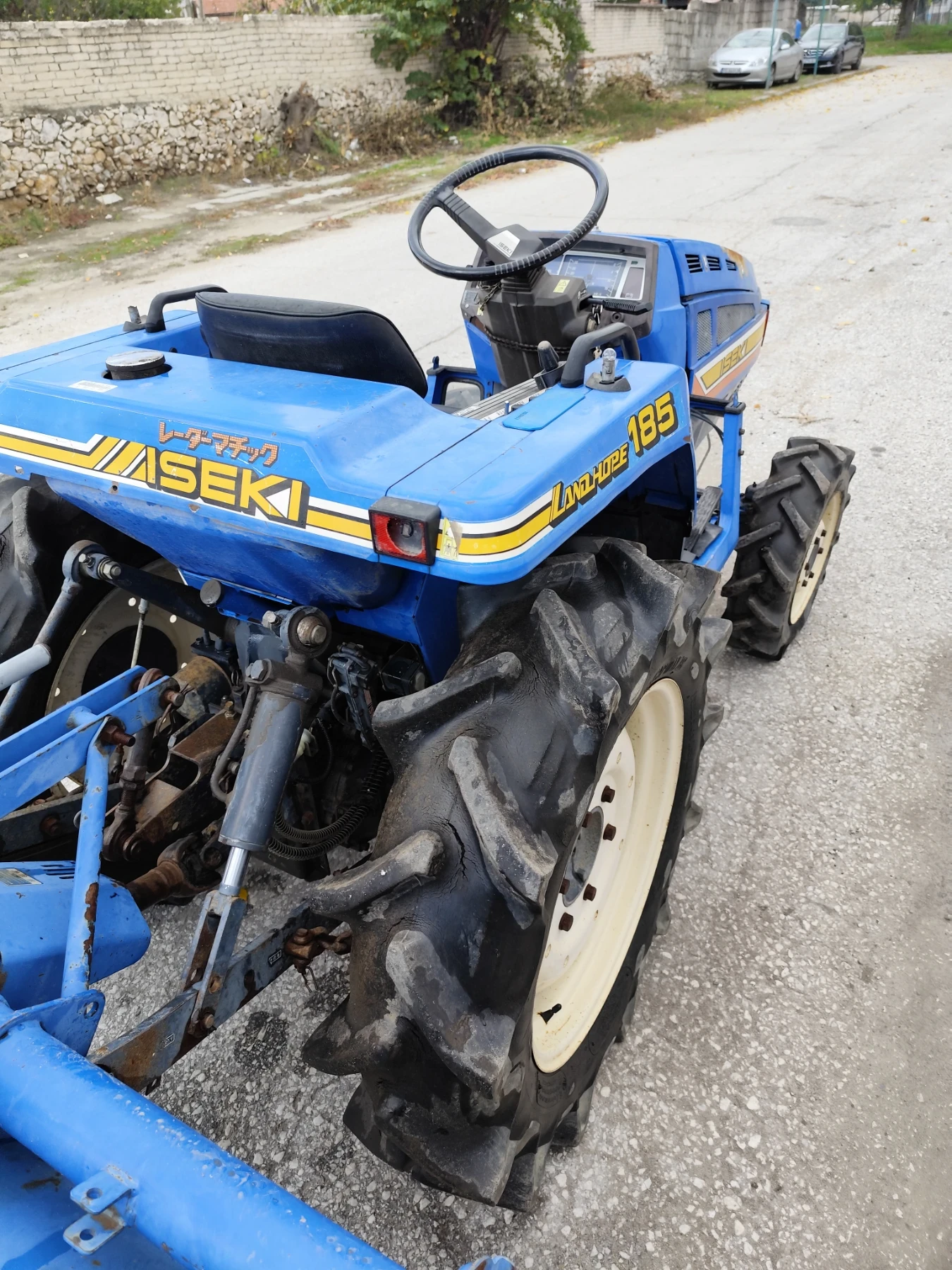 Трактор ISEKI, снимка 4 - Селскостопанска техника - 53877858