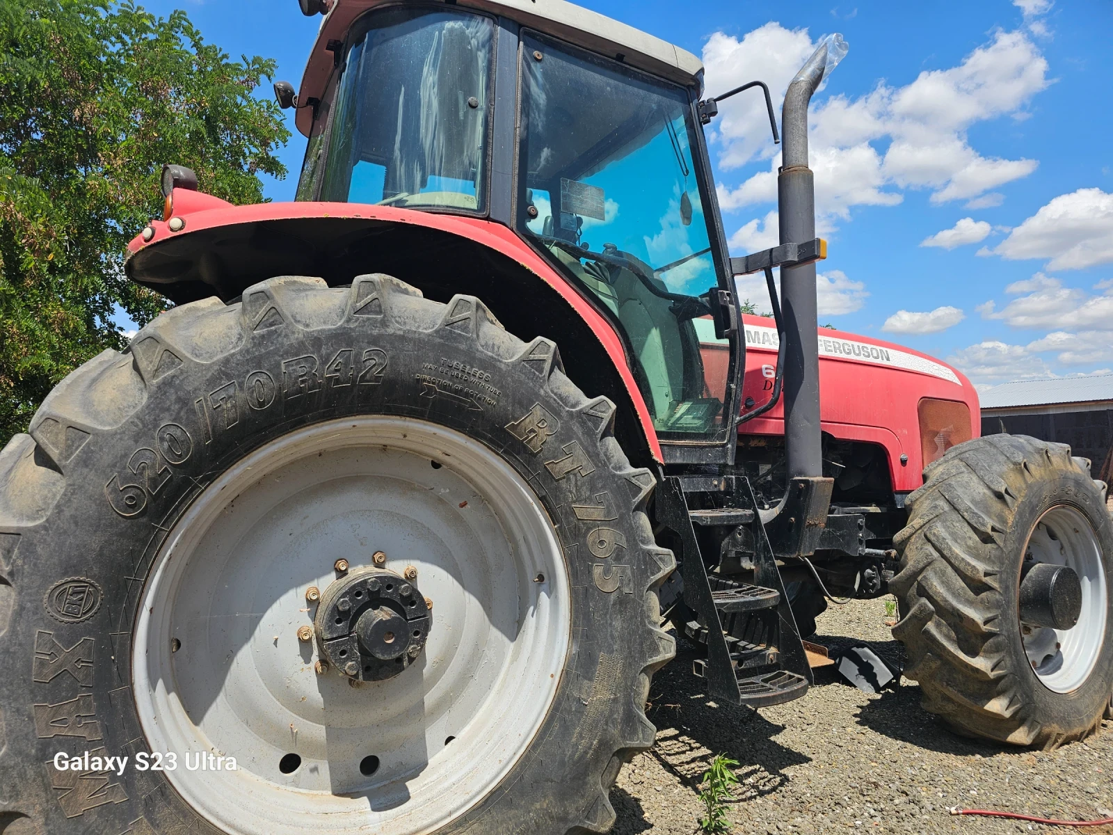Трактор Massey