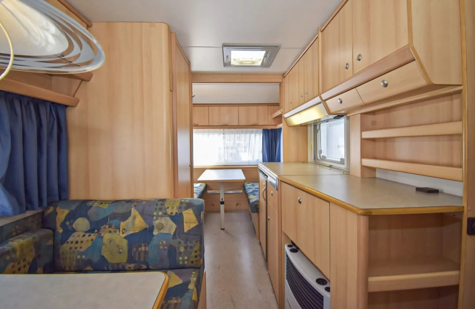 Каравана Knaus, снимка 5 - Каравани и кемпери - 55177794
