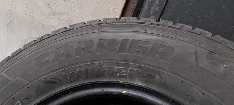 Гуми Зимни 235/65R16, снимка 6 - Гуми и джанти - 30949085