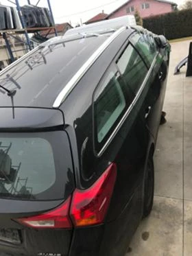 Toyota Auris 2.2cdi Na chasti, снимка 6