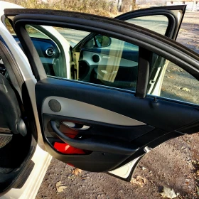 Mercedes-Benz E 200, снимка 12