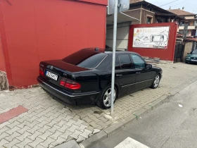 Mercedes-Benz E 220, снимка 2 - Автомобили и джипове - 53610930