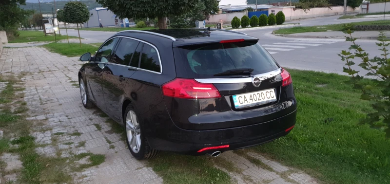 Opel Insignia Sports Tourer 2.0 CDTI euro5, снимка 10 - Автомобили и джипове - 47065316