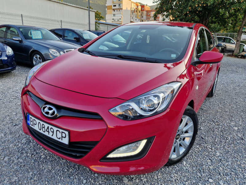 Hyundai I30 1.4 i 67000km, снимка 1 - Автомобили и джипове - 44076575