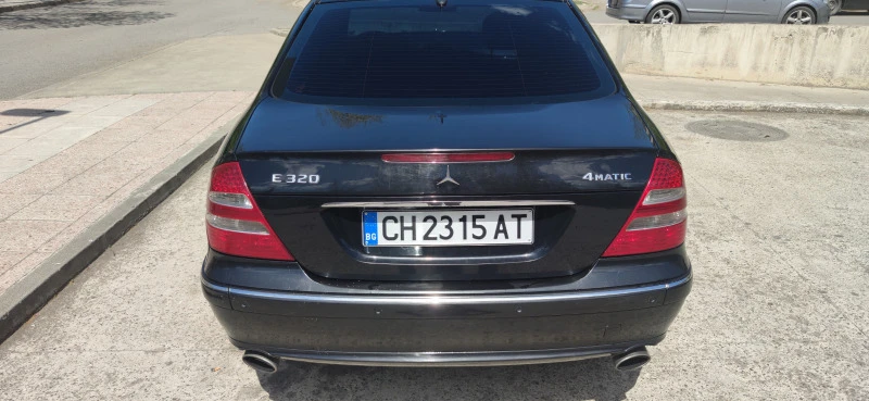 Mercedes-Benz E 320, снимка 5 - Автомобили и джипове - 48228455