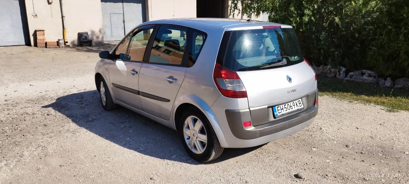 Renault Scenic, снимка 2 - Автомобили и джипове - 47512779