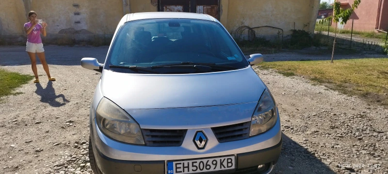 Renault Scenic, снимка 1 - Автомобили и джипове - 47512779