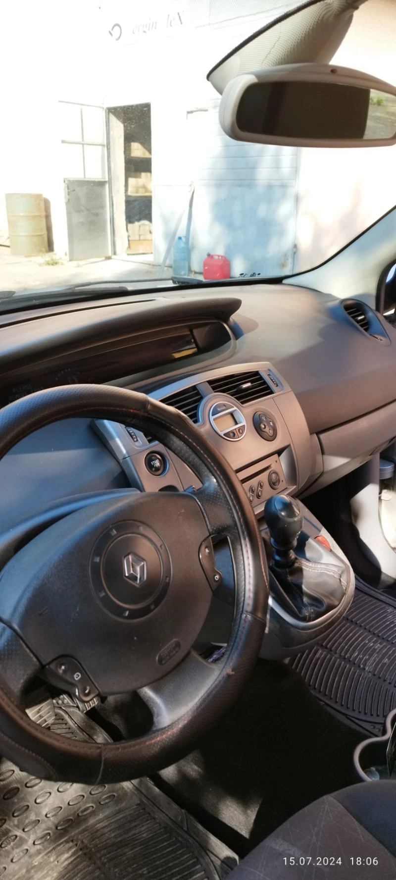 Renault Scenic, снимка 12 - Автомобили и джипове - 47512779