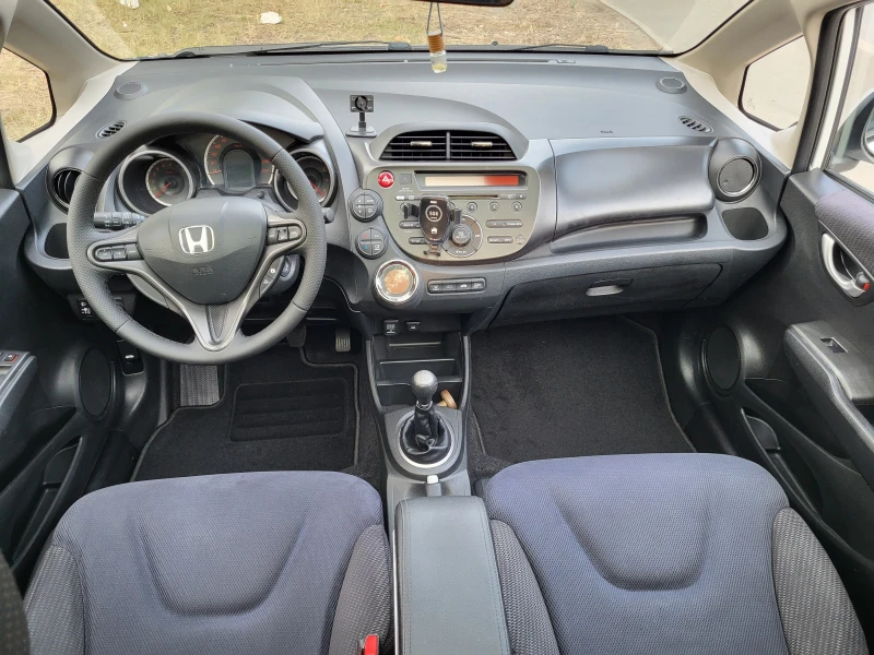 Honda Jazz 1.4БЕНЗИН+ ГАЗ, снимка 13 - Автомобили и джипове - 46985409