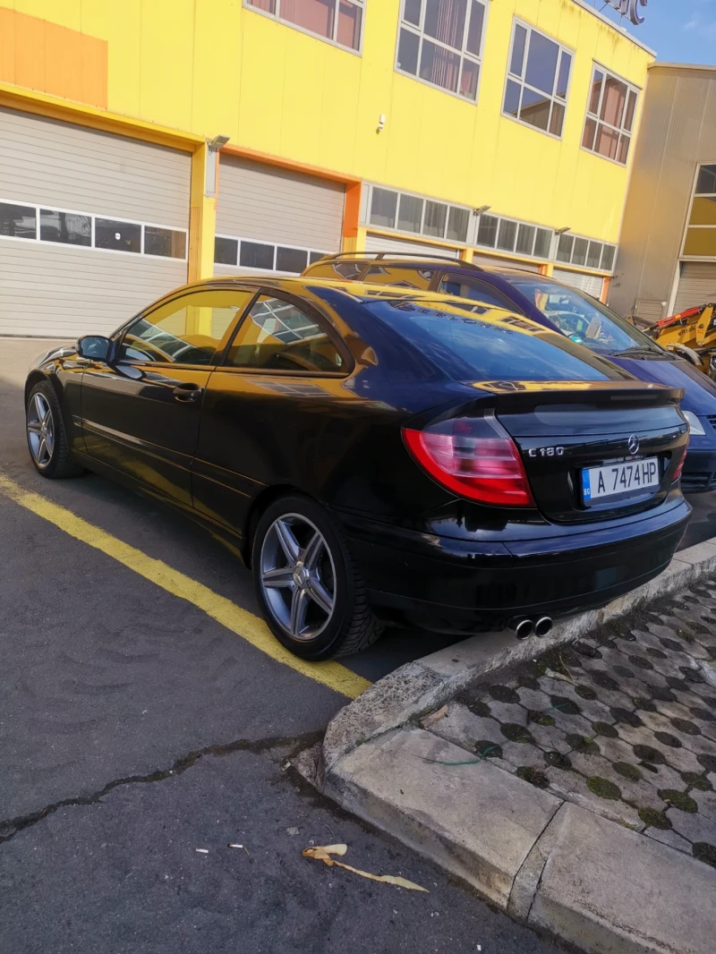 Mercedes-Benz C 180, снимка 2 - Автомобили и джипове - 48929537