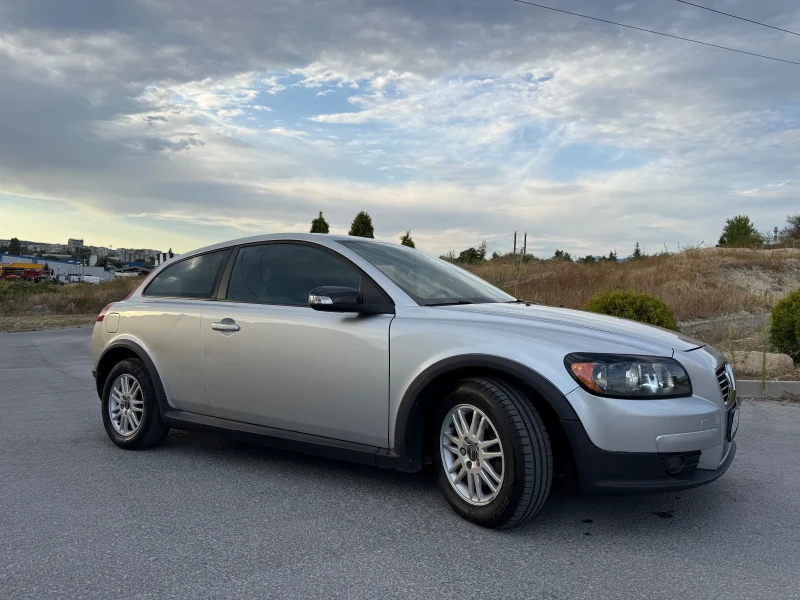 Volvo C30 1.8 бензин , снимка 2 - Автомобили и джипове - 53029996