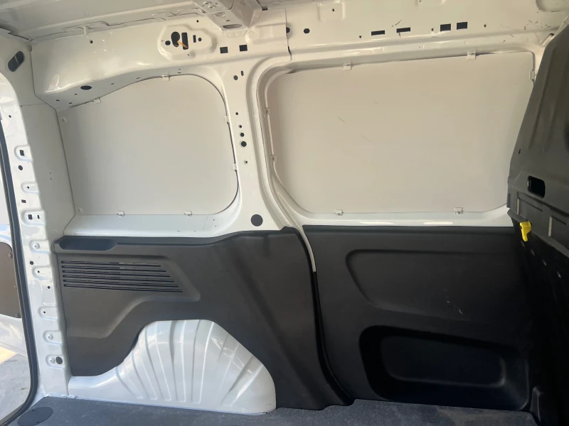 Peugeot Partner 1.6hdi, снимка 17 - Автомобили и джипове - 52152989