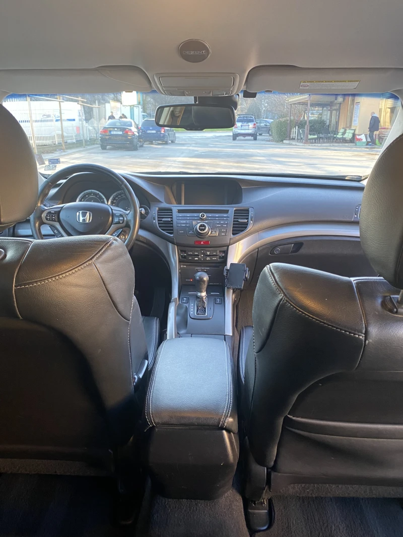 Honda Accord 2.2 I-DTEC, снимка 9 - Автомобили и джипове - 52910479