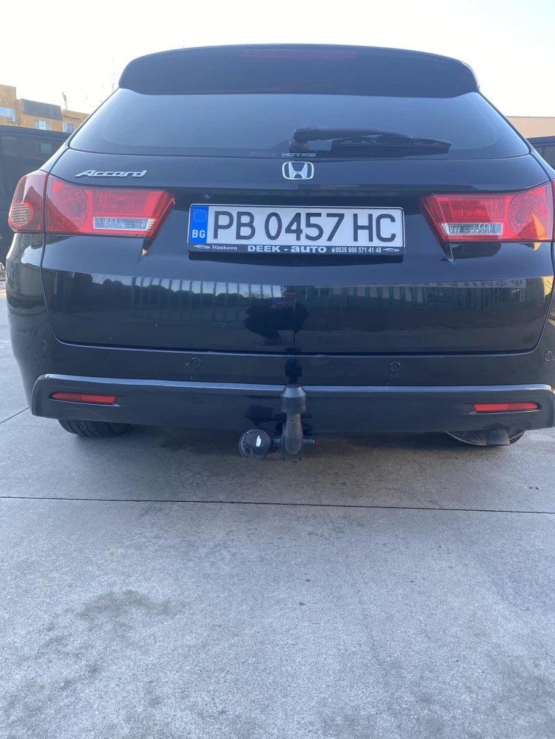 Honda Accord 2.2 I-DTEC, снимка 4 - Автомобили и джипове - 52910479