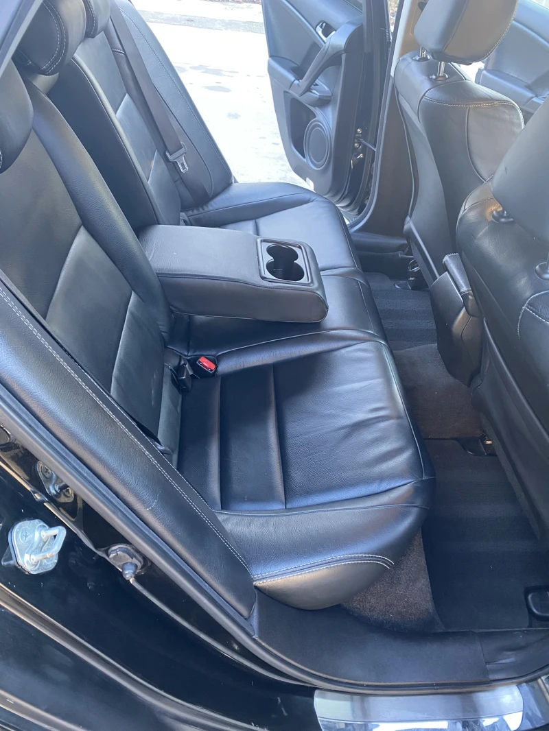 Honda Accord 2.2 I-DTEC, снимка 11 - Автомобили и джипове - 52910479