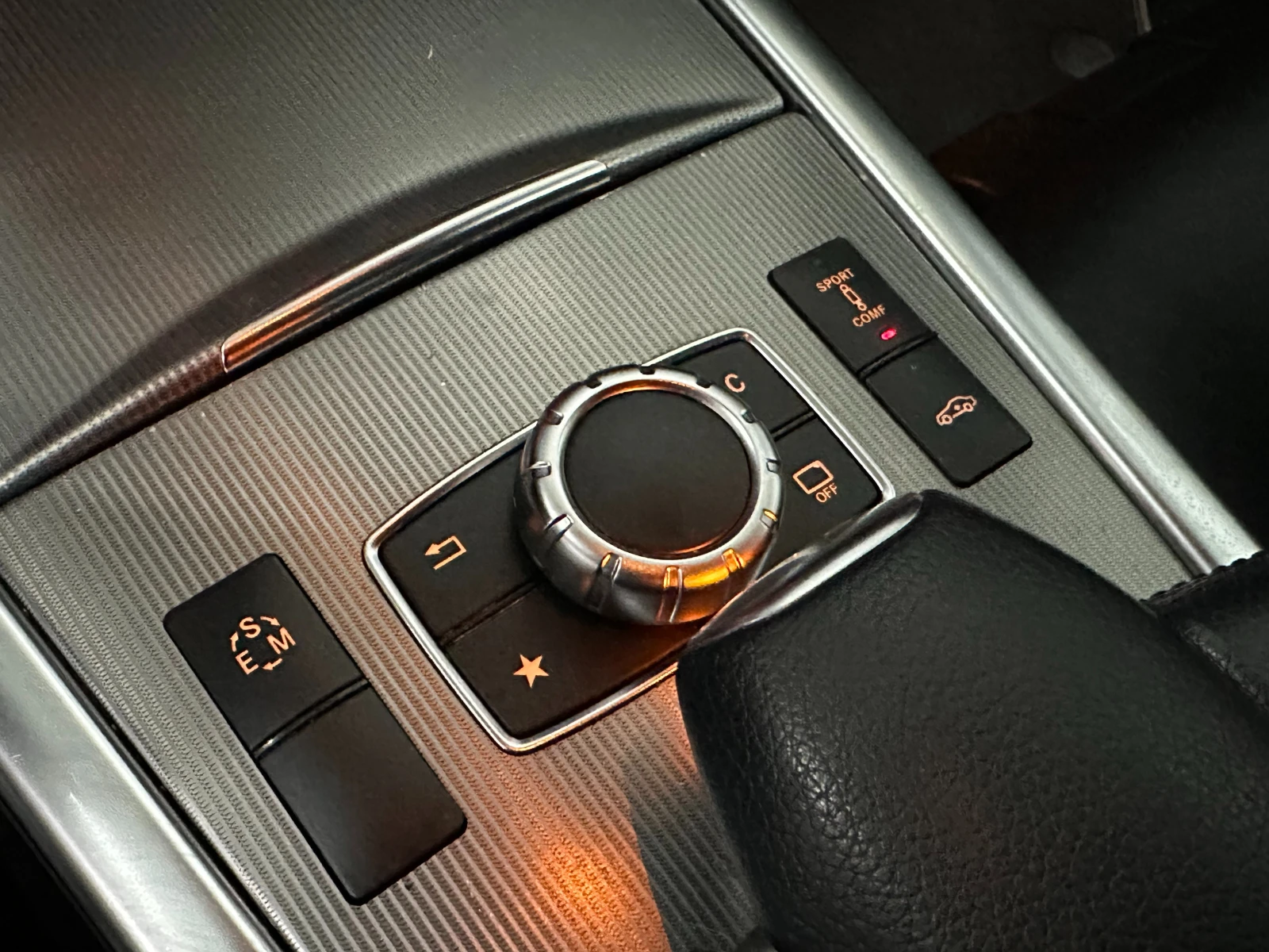 Mercedes-Benz E 500 AMG* 4MATIC * DISTR * ПОДГРЕВ, снимка 14 - Автомобили и джипове - 47684323