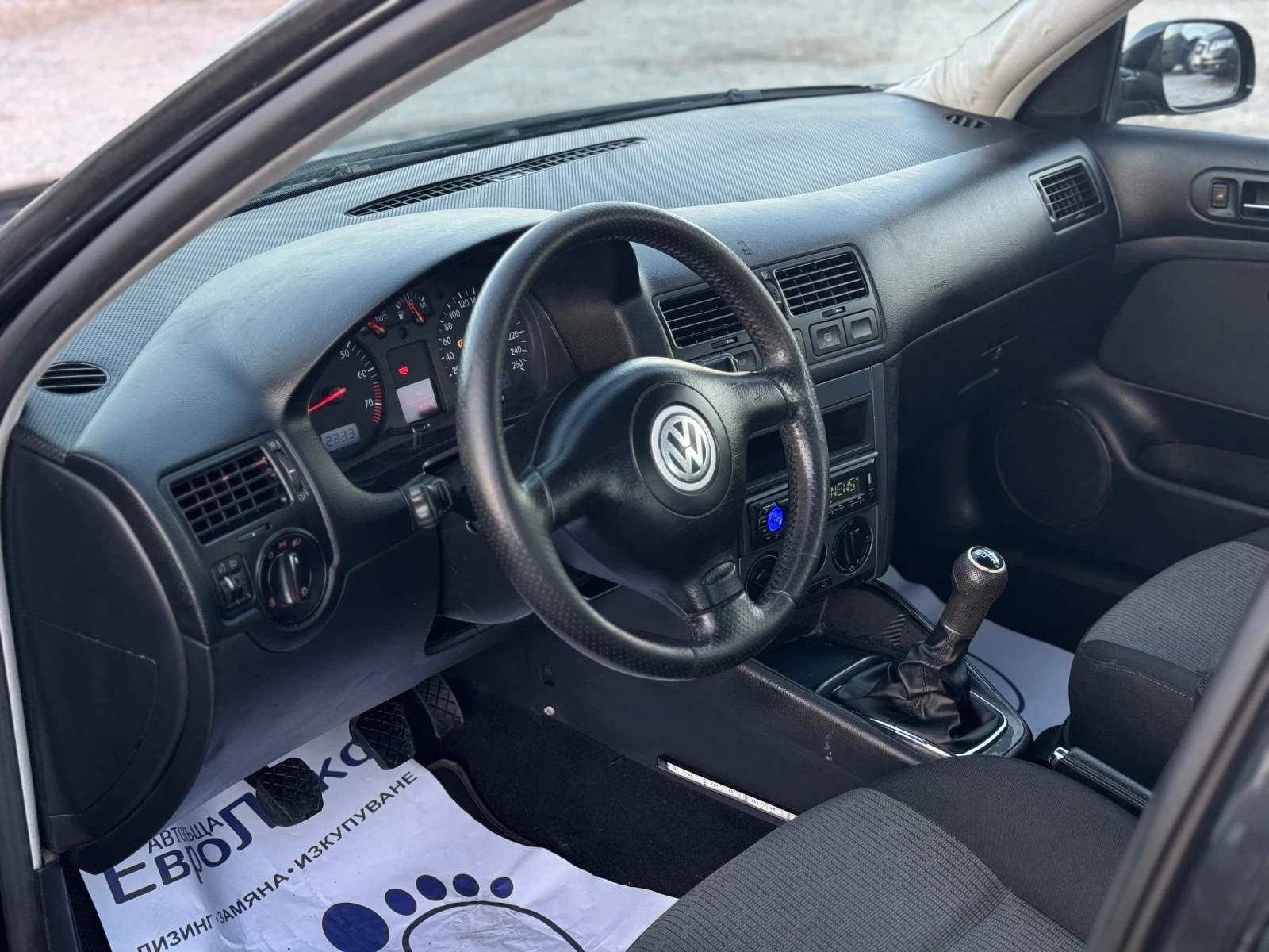 VW Bora 1.6i 105кс КЛИМАТИК 05г - изображение 10