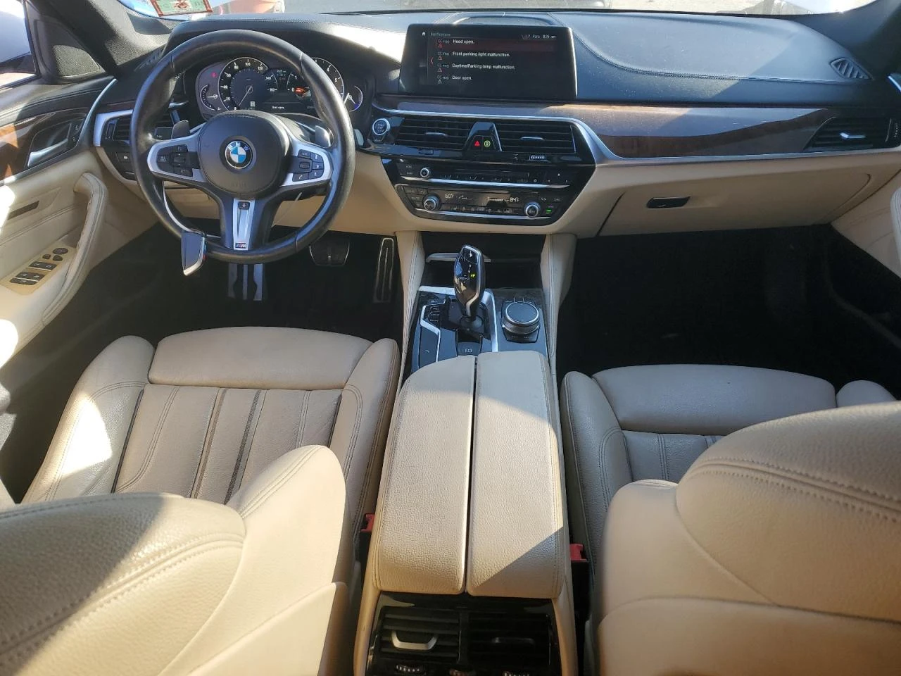 BMW 540 XI* MPACK* ПОДГРЕВИ* KEYLESS* М.ТОЧКА - изображение 7