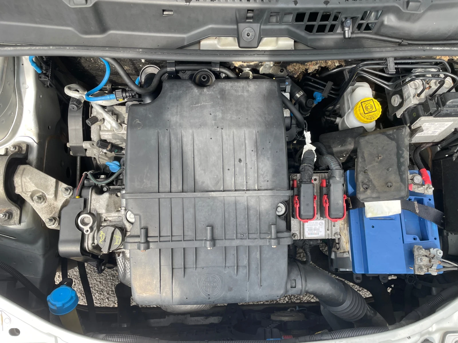 Lancia Ypsilon 1.2 BENZIN - изображение 7