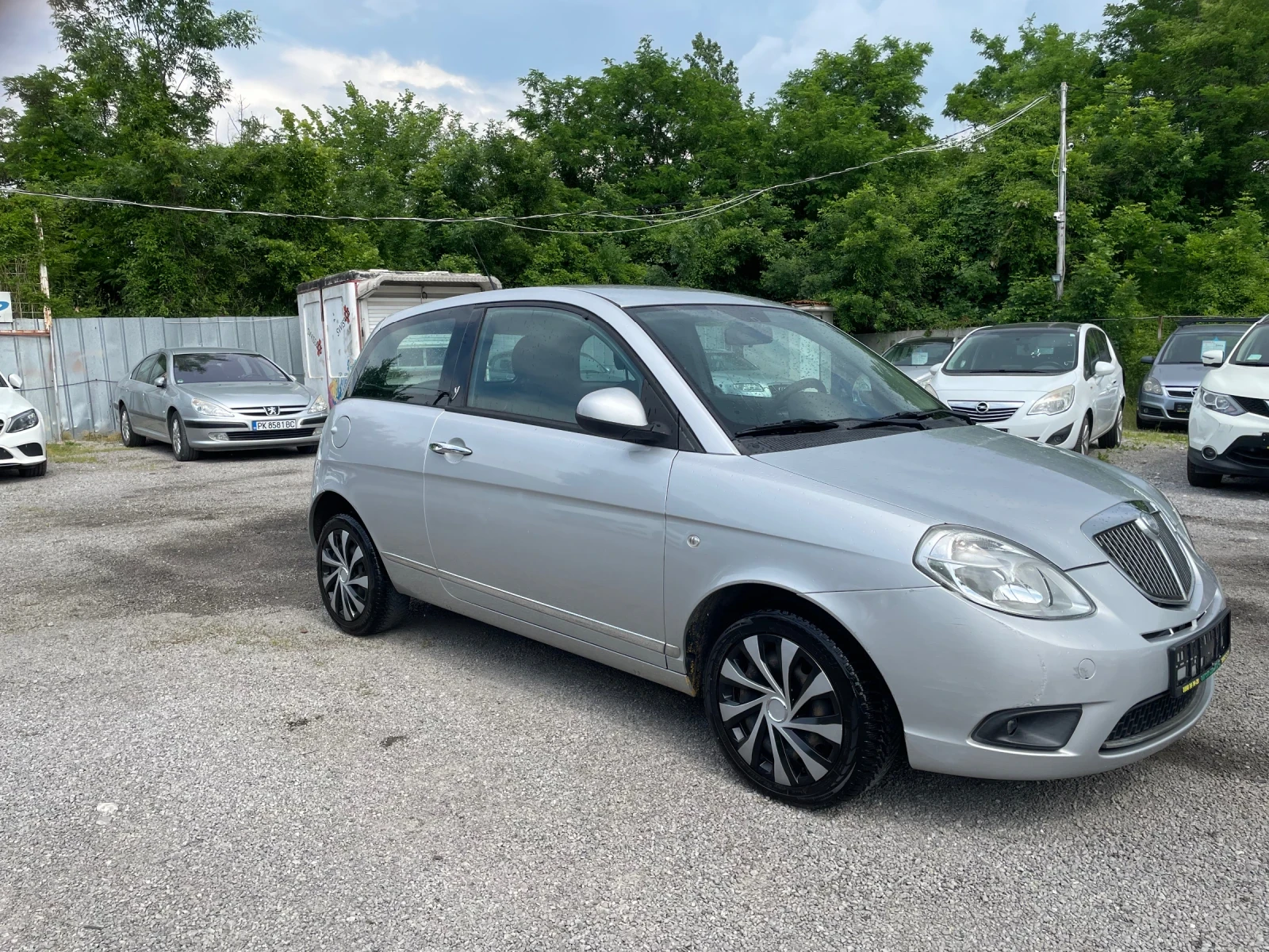 Lancia Ypsilon 1.2 BENZIN - изображение 6