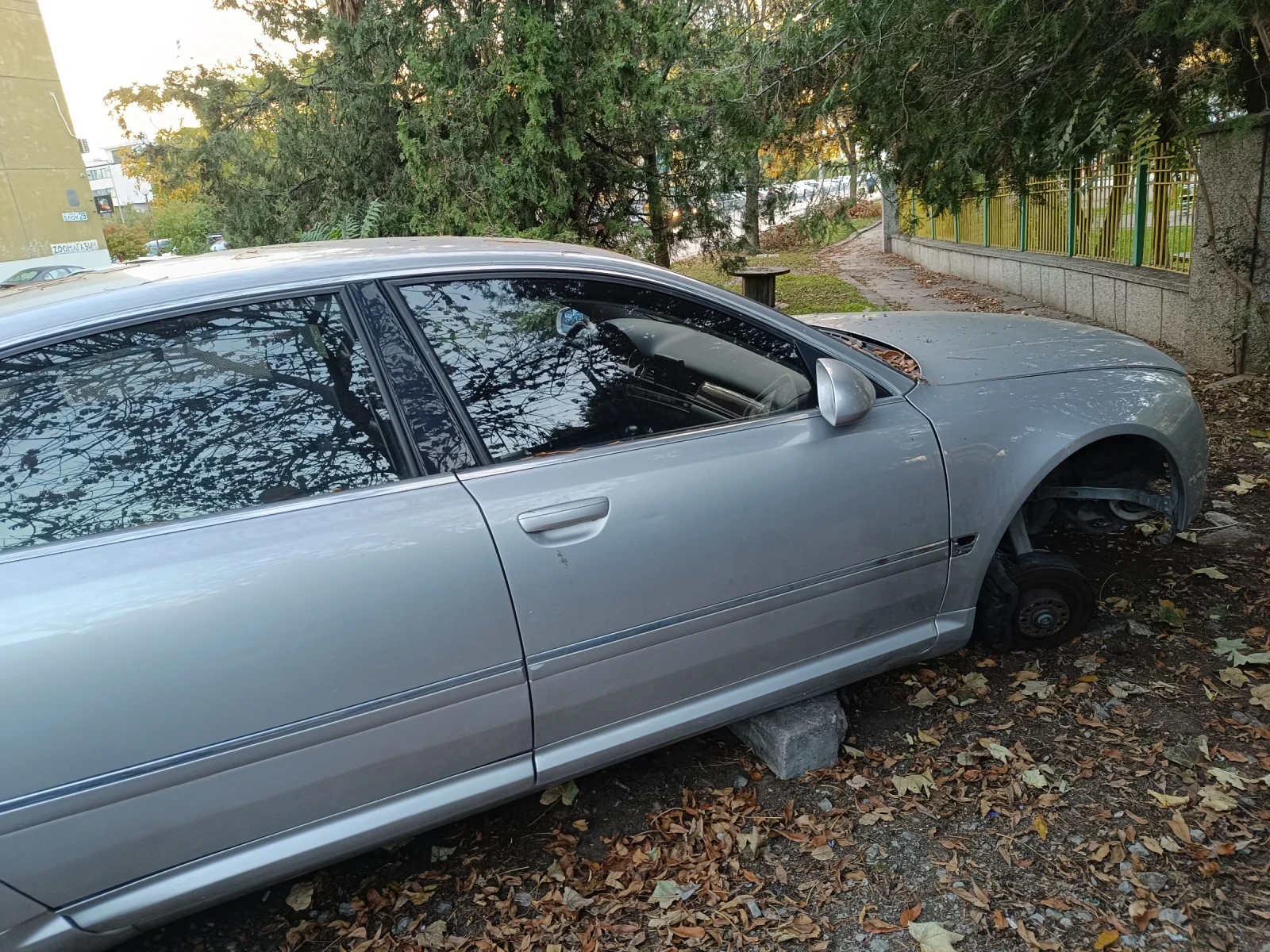 Audi A8 3.0Бензин На Части!  - изображение 6