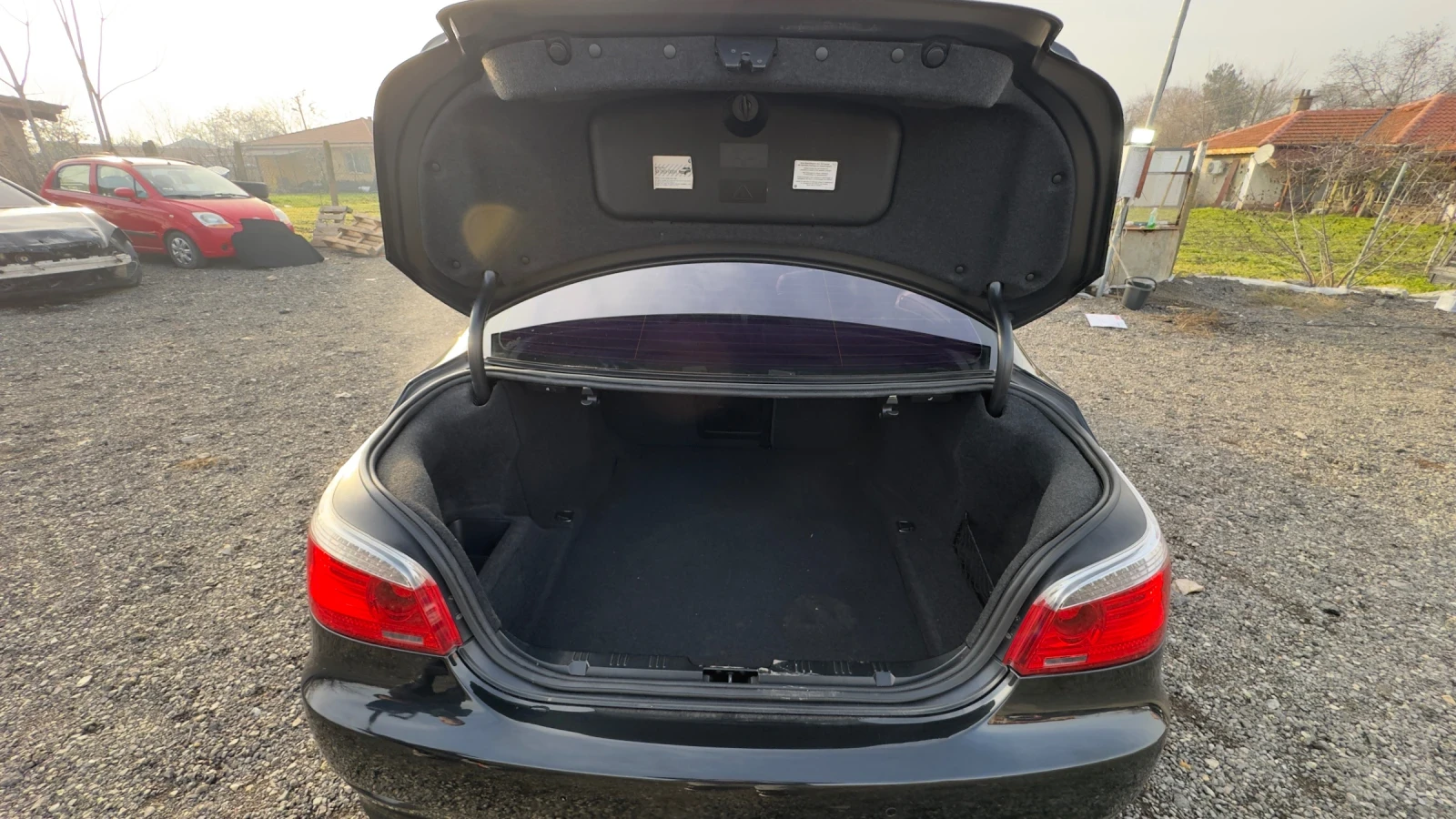 BMW 528  BMW ����� 5 (E60 LCI, facelift 2008) 528i (230 �� | Mobile.bg � ����������� 12