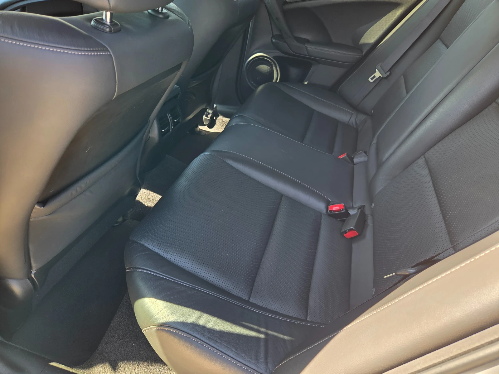 Honda Accord 2.4 201 k.c Executive Advanced Faceli ШВЕЙЦАРИЯ   , снимка 8 - Автомобили и джипове - 53745552