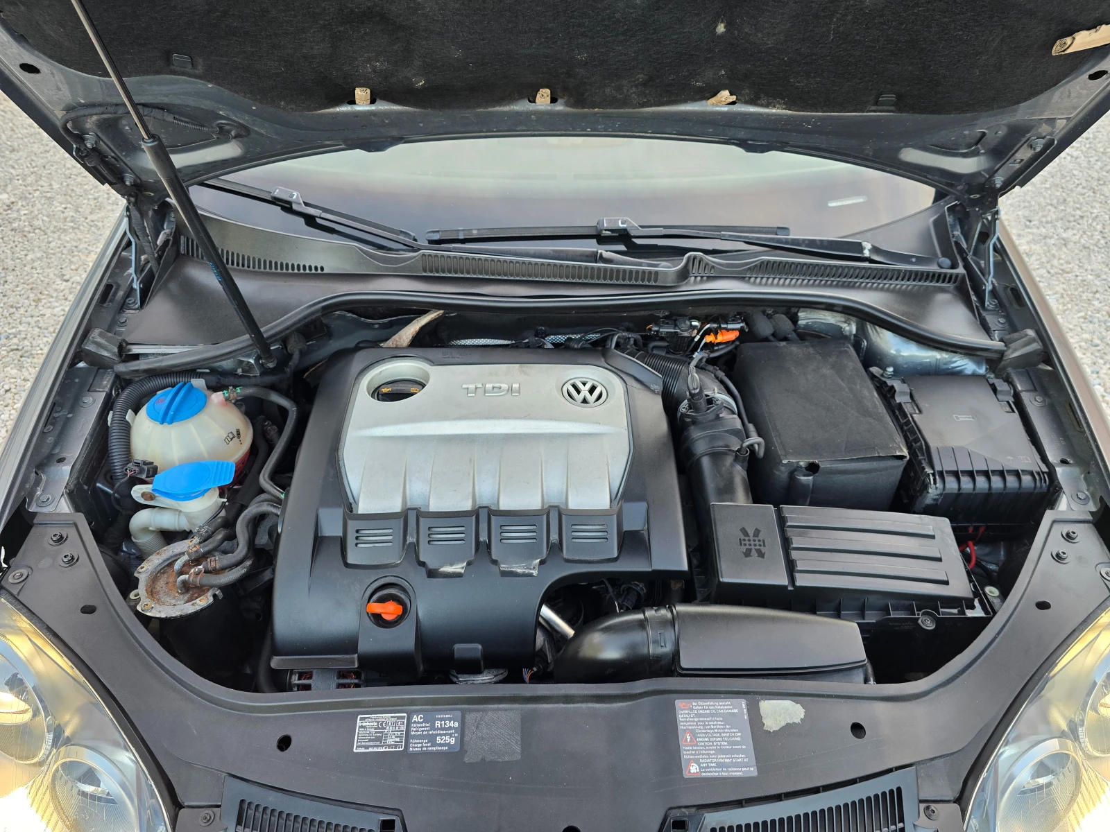 VW Golf GT 2.0TDI/FULL/, снимка 15 - Автомобили и джипове - 53803223