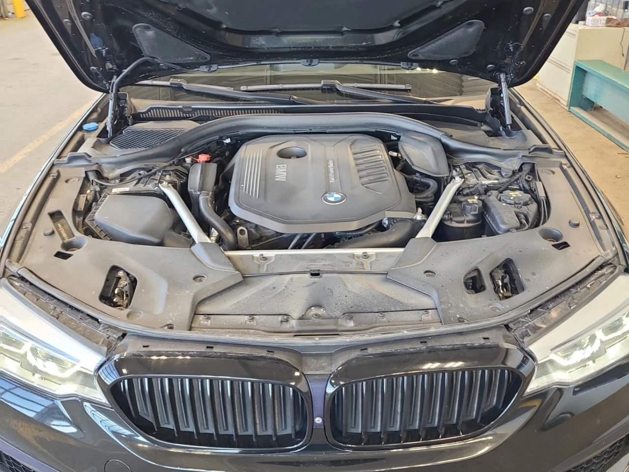 BMW 540 * 540I XDRIVE * CARFAX * ЦЕНА ДО БГ, снимка 17 - Автомобили и джипове - 54527444