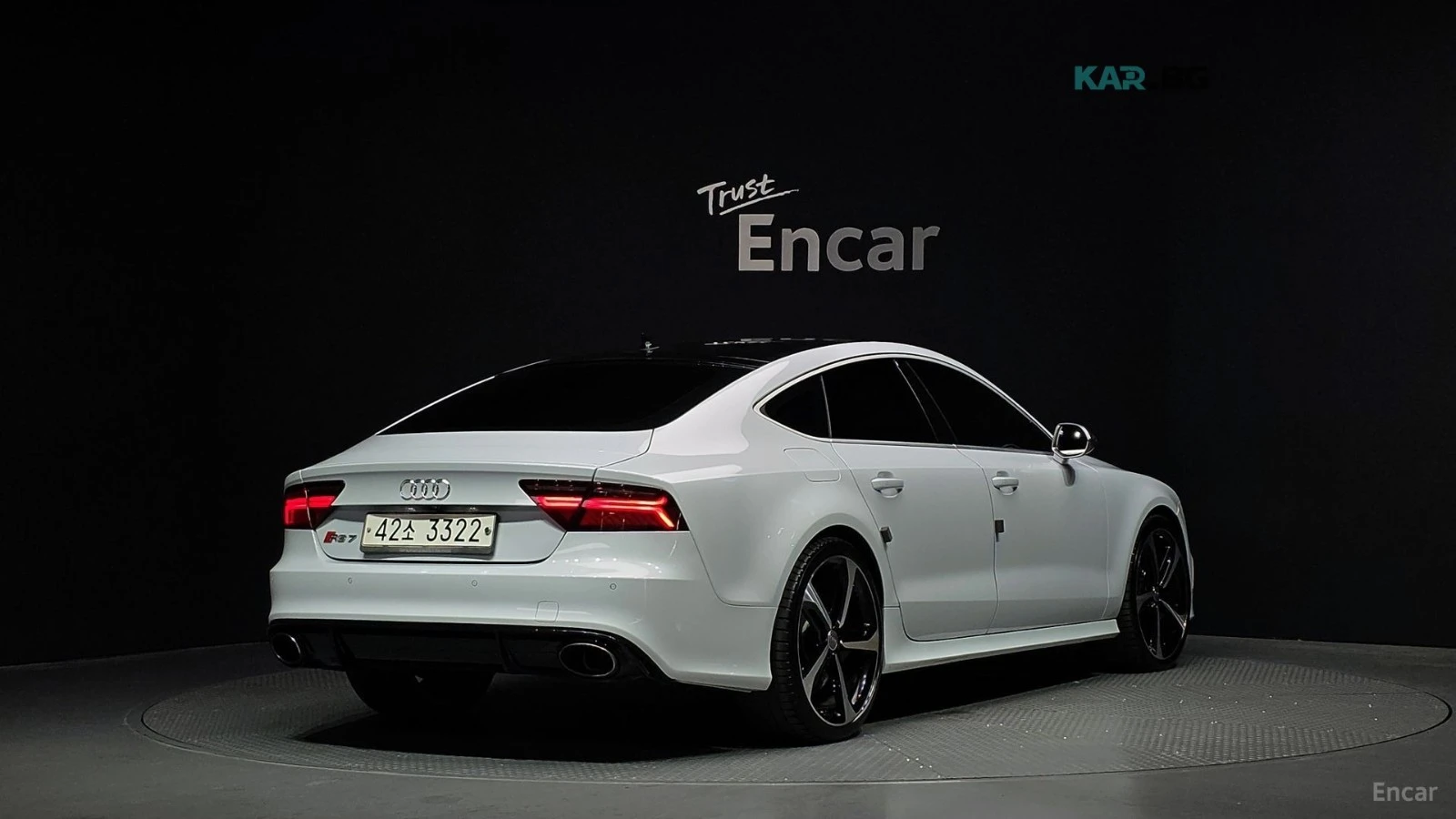 Audi Rs7 4.0 TFSI* QUATTRO SPORT* PANO* КОЖА* ПОДГРЕВ* , снимка 2 - Автомобили и джипове - 55028720
