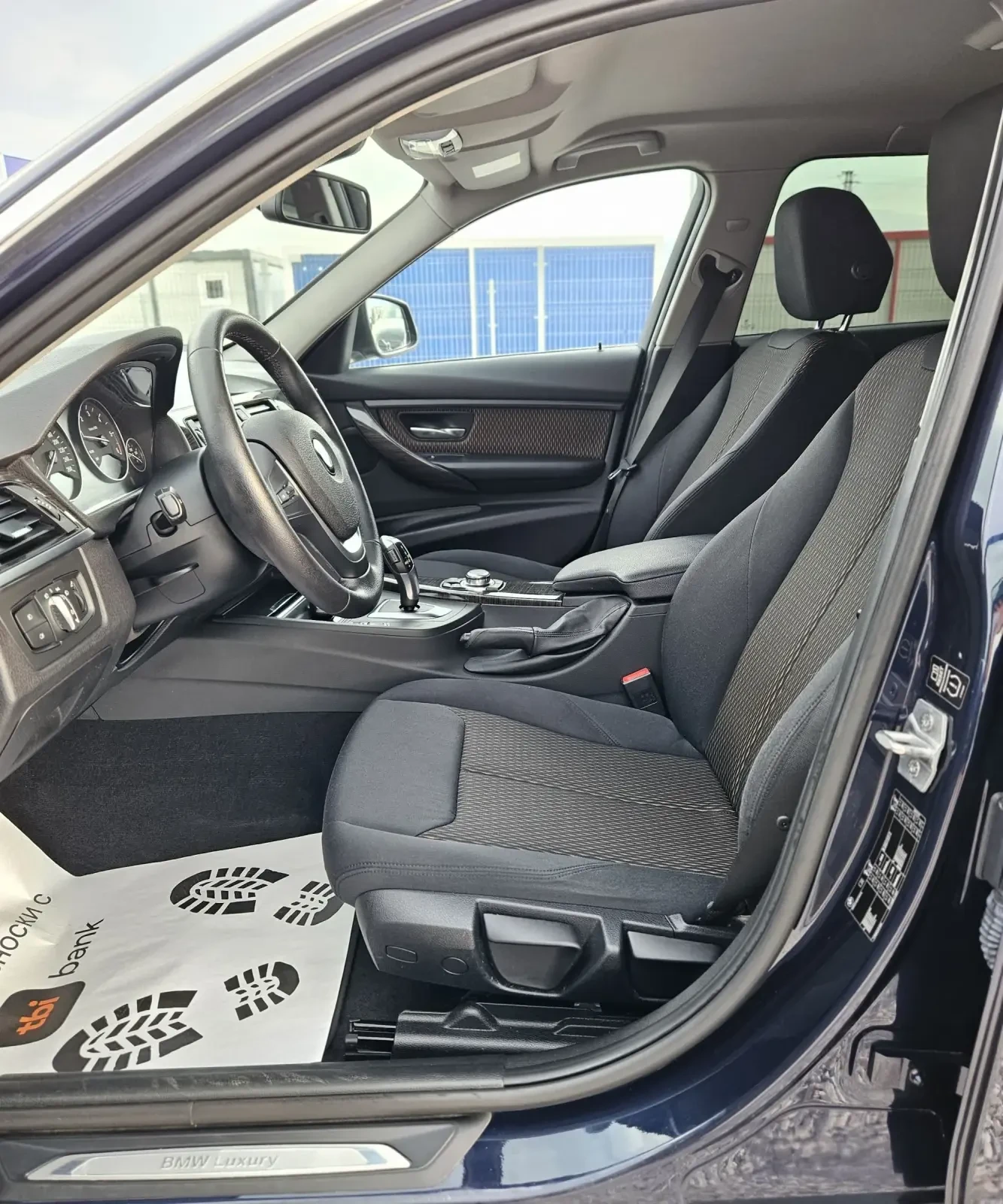 BMW 320 XDriive Luxury , снимка 8 - Автомобили и джипове - 55327003