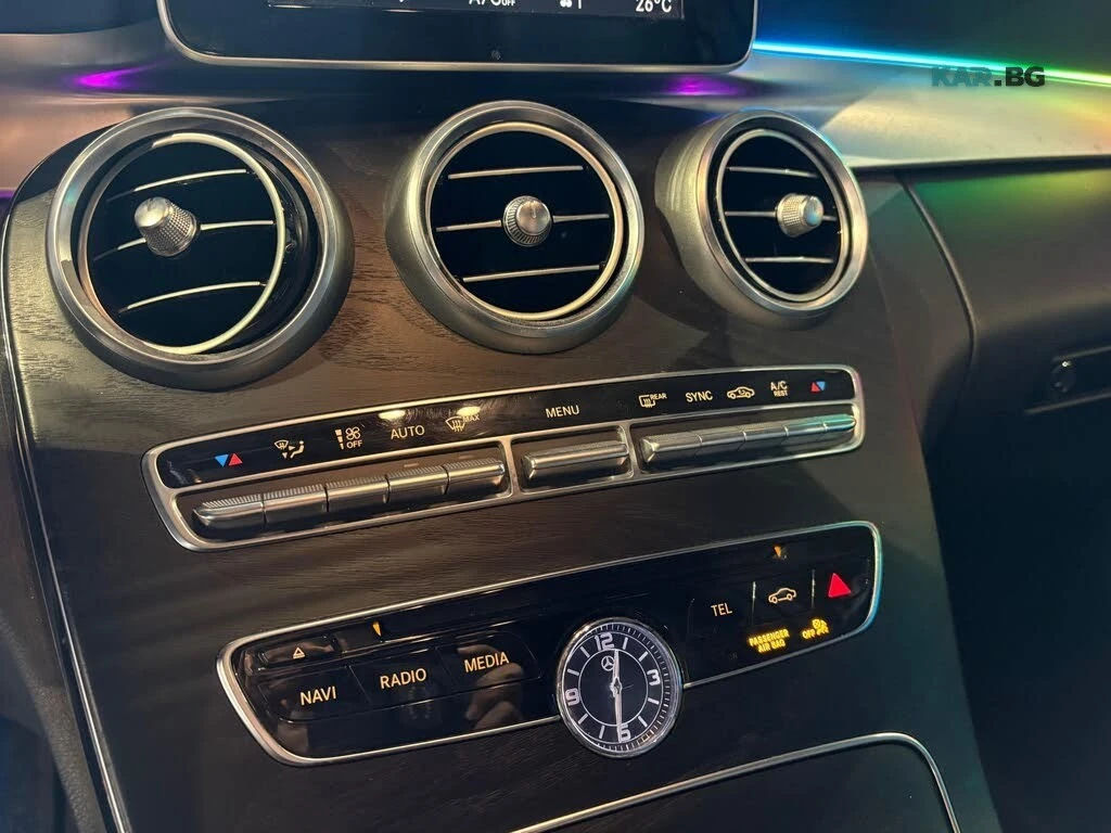 Mercedes-Benz C 300 NO ACCIDENTS * АвтоКредит * (ЦЕНА ДО БГ), снимка 11 - Автомобили и джипове - 55344762