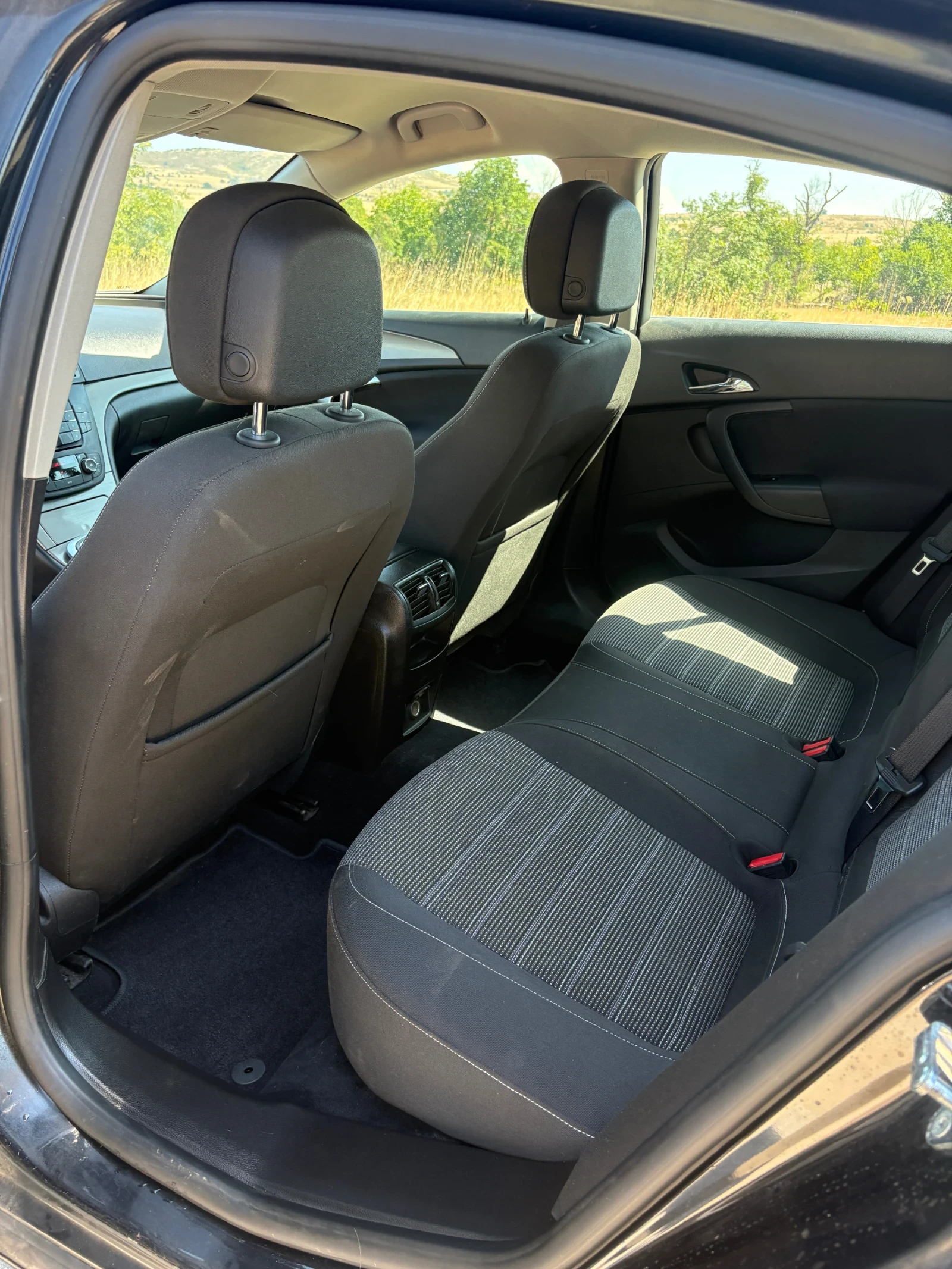 Opel Insignia, снимка 9 - Автомобили и джипове - 55937838