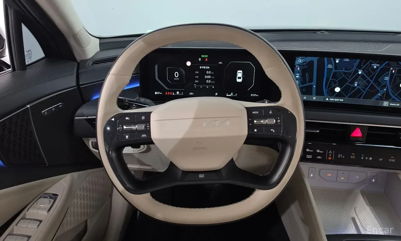 Kia K8 2.5* NOBLESSE* ДИСТРОНИК* ОБДУХВАНЕ* 360КАМЕРА* , снимка 8 - Автомобили и джипове - 56183777