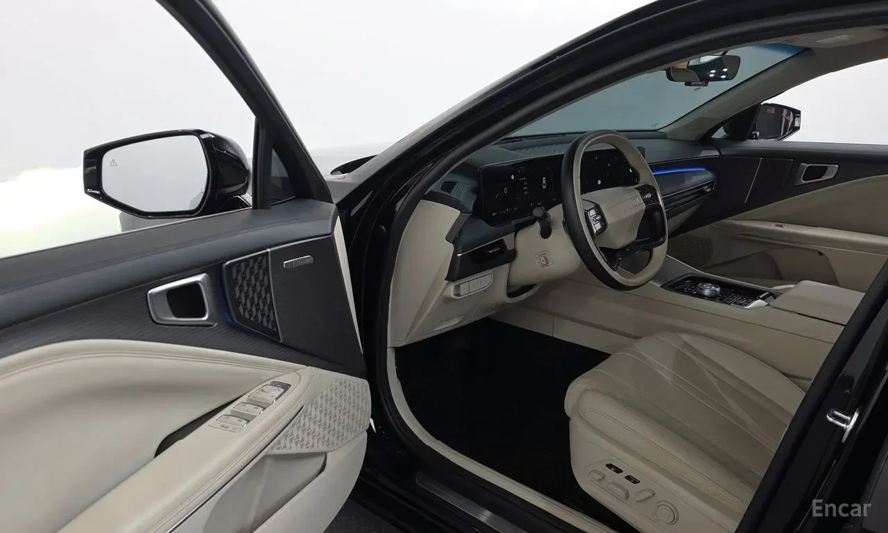 Kia K8 2.5* NOBLESSE* ДИСТРОНИК* ОБДУХВАНЕ* 360КАМЕРА* , снимка 6 - Автомобили и джипове - 56183777